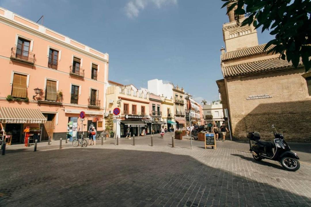 Modern Attractive- 2Bd 2Bth- Centric, Seville